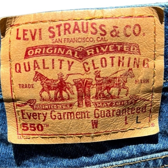 🌻VINTAGE Levi's Women's 550 Cotton Relaxed Fit Tapered Leg Jeans - Picture 8 of 10